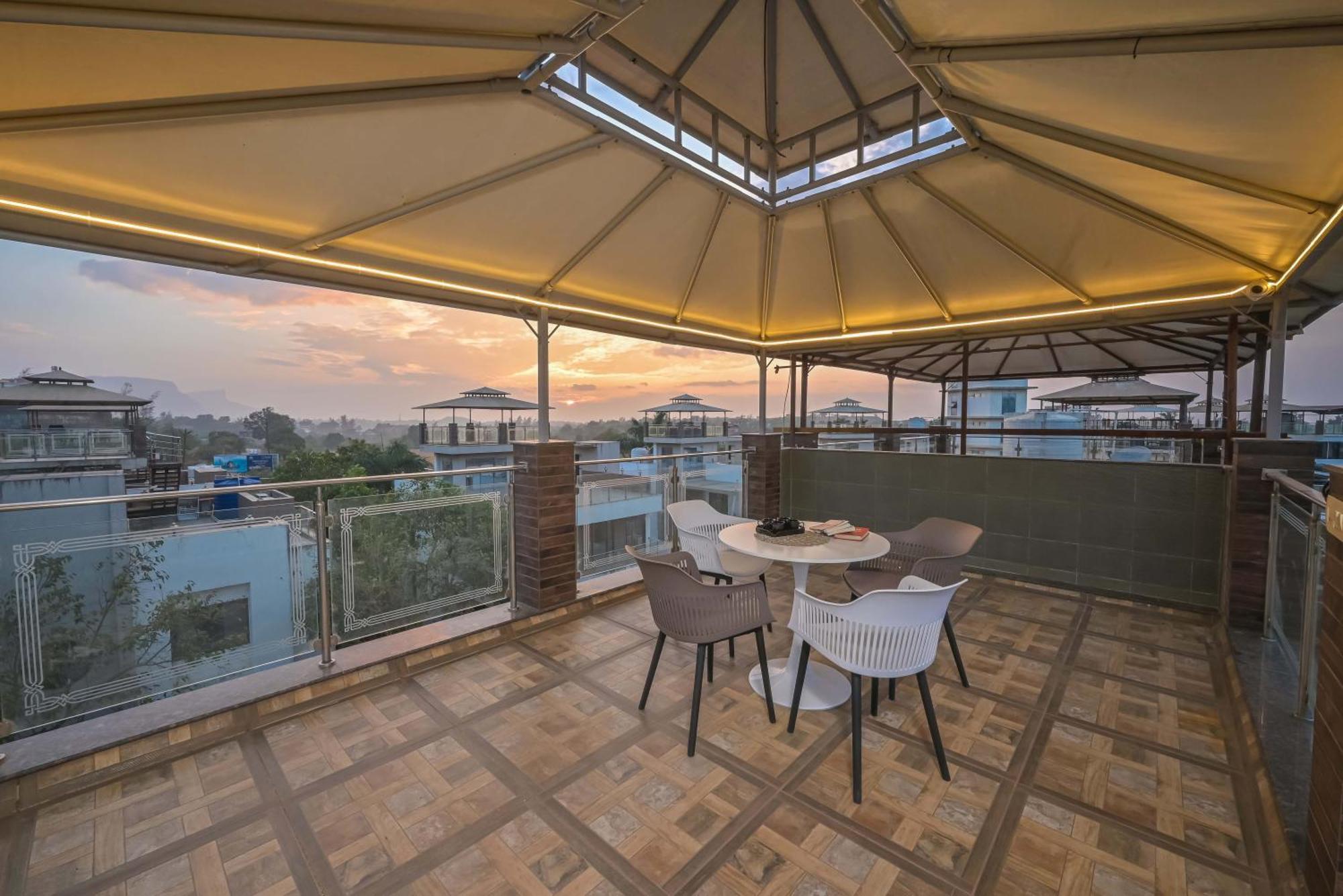 Azure Retreat Villa By Tropicana Stays Lonavala Kültér fotó